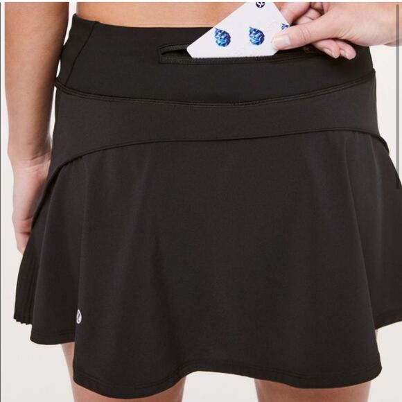 LULULEMON Off The Pleat Black Skirt - Picture 2 of 3